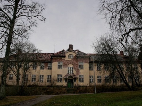 Säters största arbetsgivare Psykakuten hotas av flytt – samtidigt som största turistattraktionen är rejält&nbsp;rivningshotad